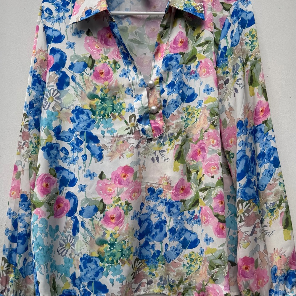 Women's Floral Button-Front Blouse in Blue, Pink & White size L/G